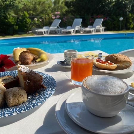 Hotel Frassetto Санта Тереза Галура Екстериор снимка