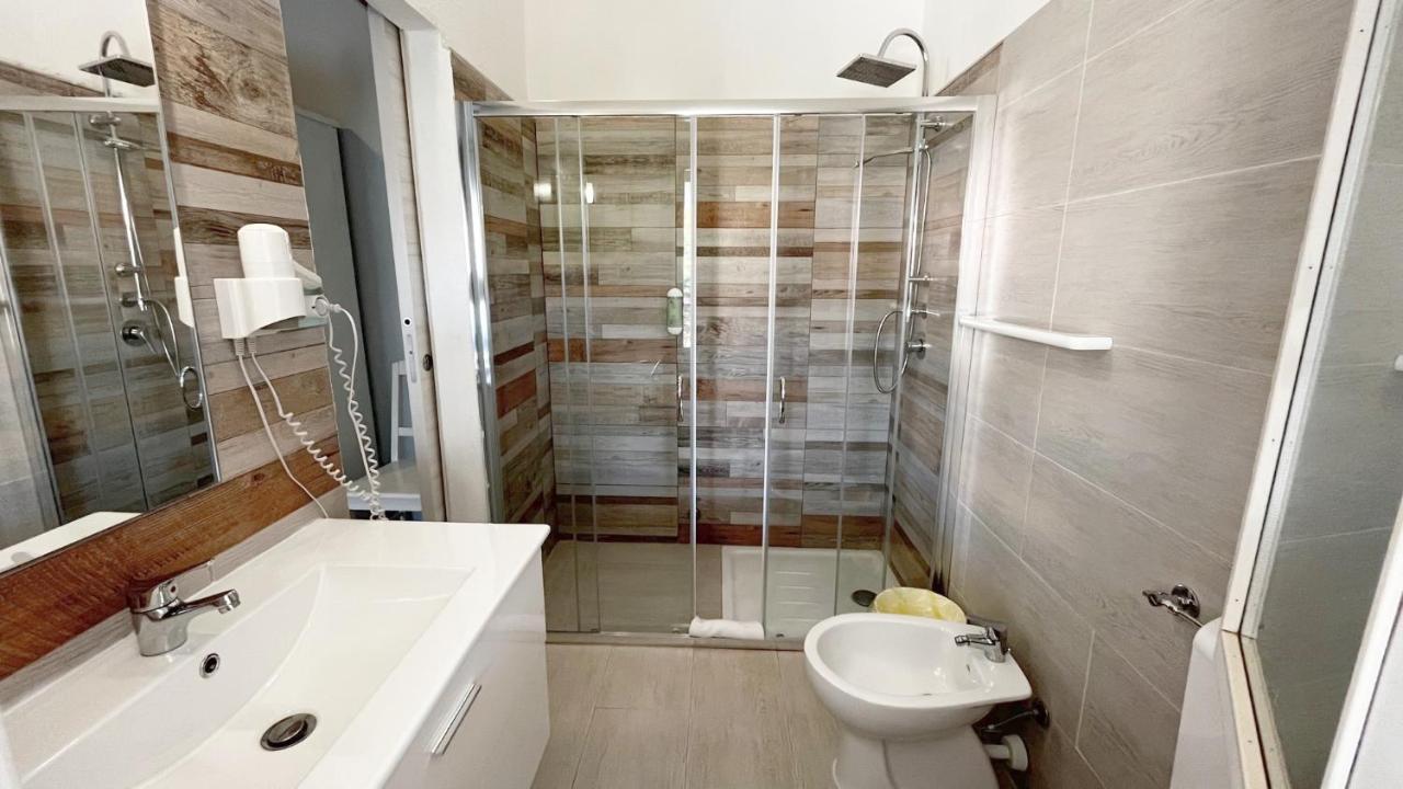 Hotel Frassetto Санта Тереза Галура Екстериор снимка