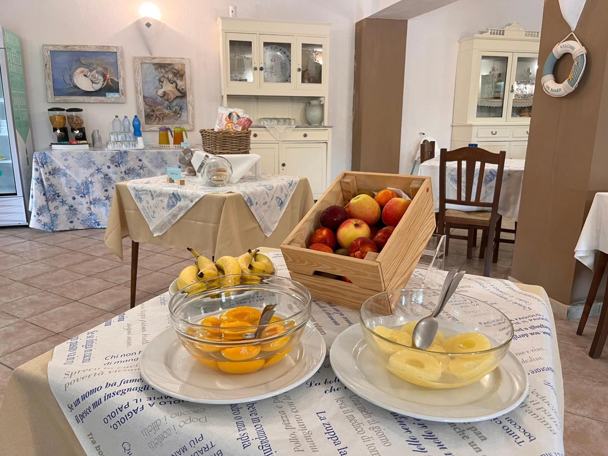 Hotel Frassetto Санта Тереза Галура Екстериор снимка