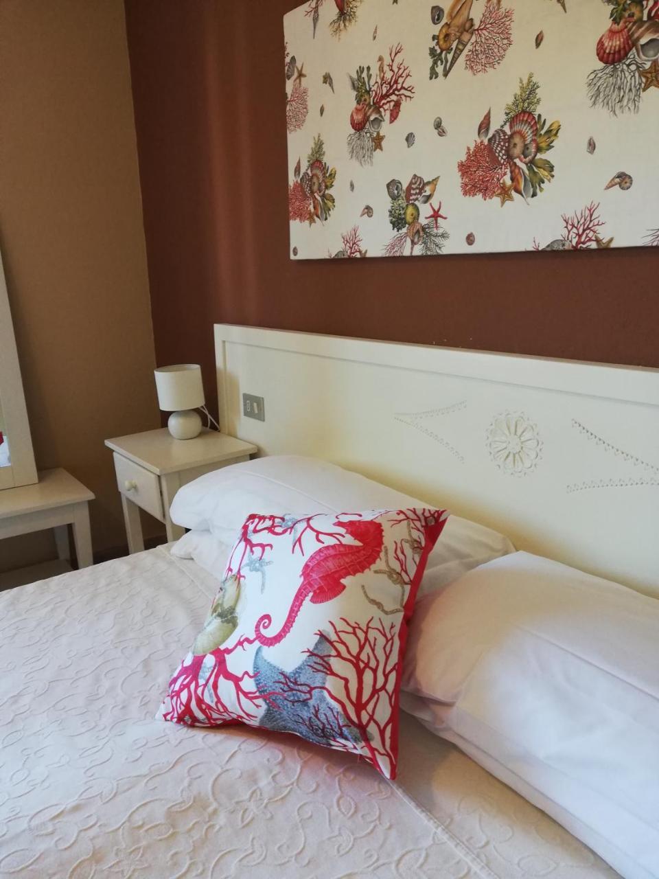 Hotel Frassetto Санта Тереза Галура Екстериор снимка